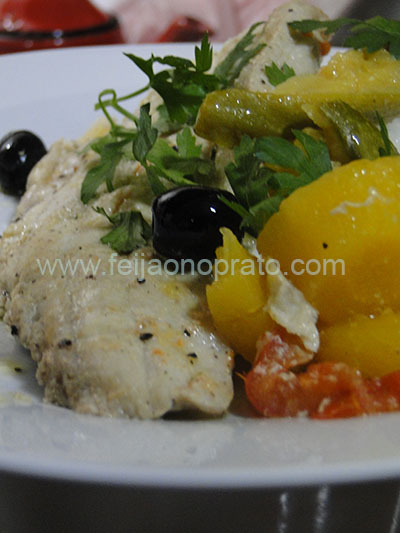 peixe com legumes copia