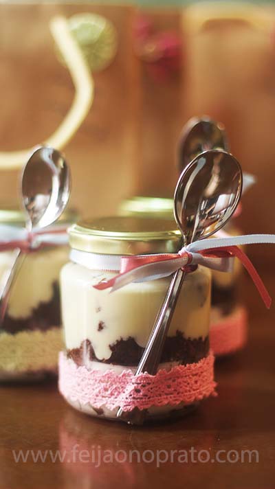 bolo no potinho